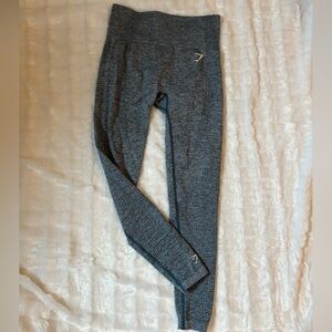 GYMSHARK women’s gray leggings